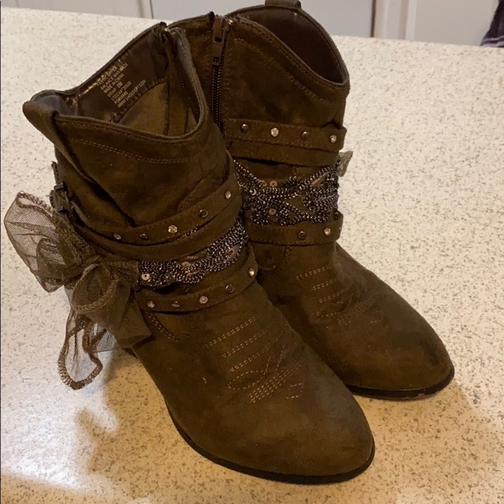 Suede Ankle cowboy boots